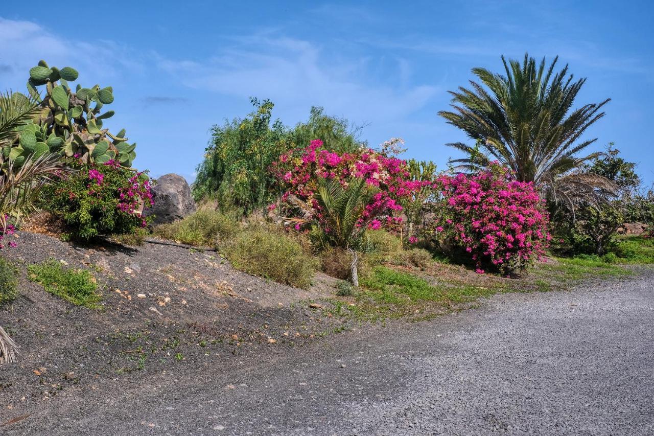 Villa Casa Atlantida-Quiet House With Balcony And Fast Wifi Costa Teguise Exterior foto